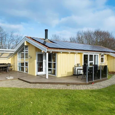 40579-juelsminde-pot-strandby-235 * Sonderby (Midtjylland)