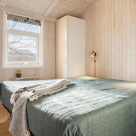 40579-juelsminde-pot-strandby-235 * Sonderby (Midtjylland)
